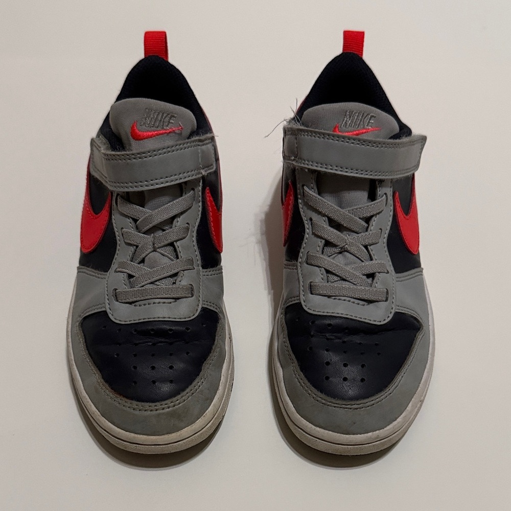 Nike Kids' Black and Red Sneakers
